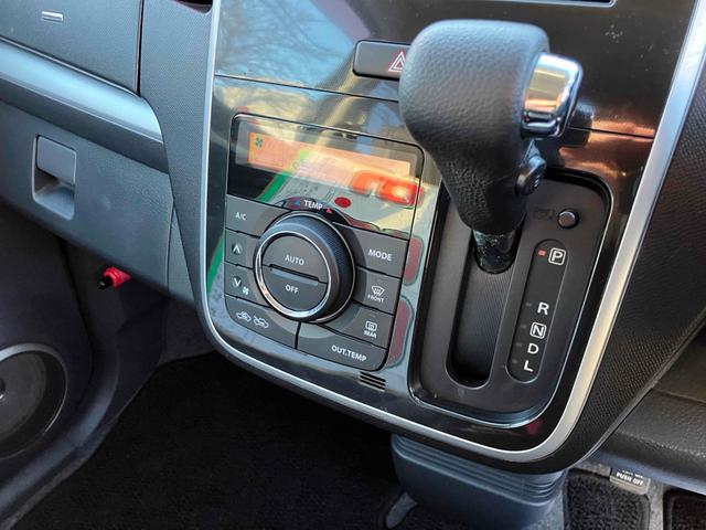 ワゴンRスティングレー リミテッド バックカメラ ナビ HID スマートキー 電動格納ミラー CVT 盗難防止システム ABS CD DVD再生 アルミホイール 衝突安全ボディ エアコン パワーステアリング パワーウィンドウ(6枚目)