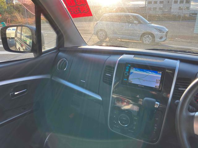 ワゴンRスティングレー リミテッド バックカメラ ナビ HID スマートキー 電動格納ミラー CVT 盗難防止システム ABS CD DVD再生 アルミホイール 衝突安全ボディ エアコン パワーステアリング パワーウィンドウ(44枚目)