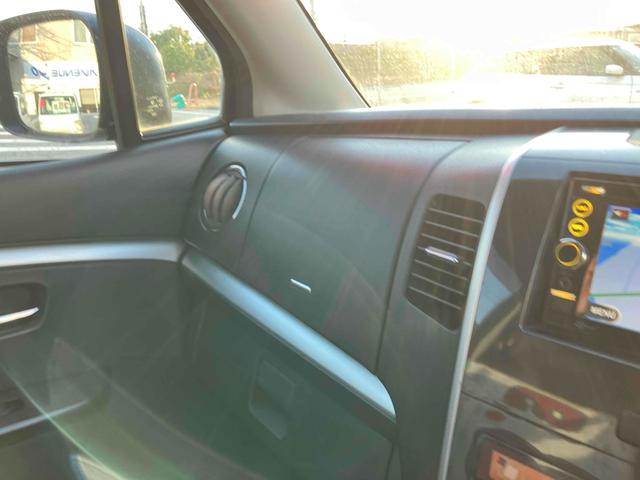 ワゴンRスティングレー リミテッド バックカメラ ナビ HID スマートキー 電動格納ミラー CVT 盗難防止システム ABS CD DVD再生 アルミホイール 衝突安全ボディ エアコン パワーステアリング パワーウィンドウ(48枚目)