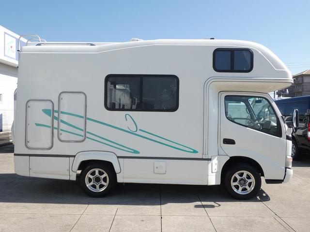 ナッツRV ネオクレソン 8ナンバーキャンピングカー ツインサブバッテリー インバーター 走行充電 外部充電 燃料式FFヒーター 冷蔵庫 バンクベッド 2段ベッド 8名乗車6名就寝(35枚目)