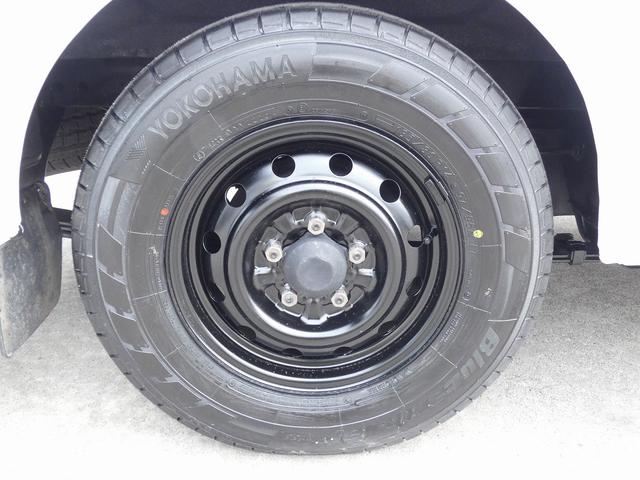 リンエイ バカンチェス 4ナンバーキャンピングカー バンコン フルフラットベッド 照明 運転席助手席エアバック 新品タイヤインストール 前後バンパー艶消し塗装(38枚目)
