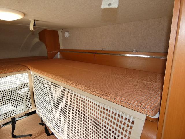 キャンパーアシスト 8ナンバーキャンピングカー 発電機 家庭用エアコン FFヒーター 冷蔵庫 カセットトイレ インバーター300W シングルサブバッテリー 走行充電 外部充電(7枚目)