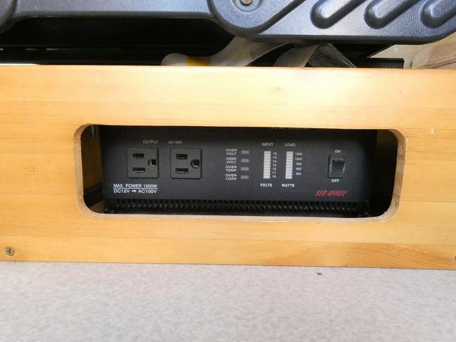 AtoZ アレン 8ナンバーキャンピングカー ツインサブバッテリー 走行充電 外部充電 インバーター1500W 電子レンジ FFヒーター シンク 冷蔵庫(7枚目)