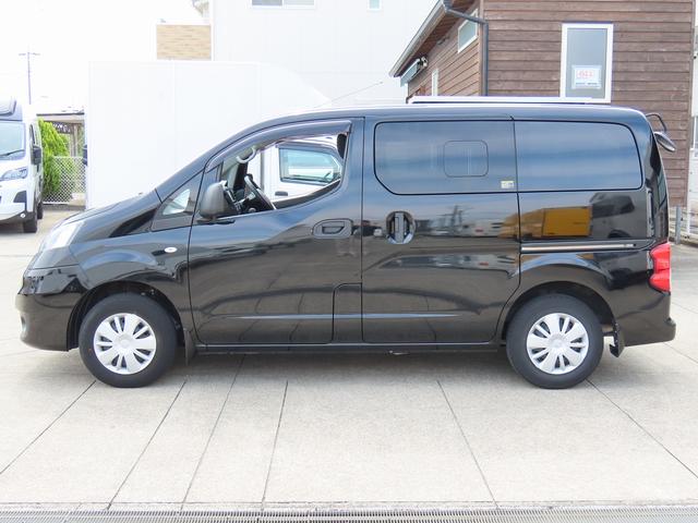 ＮＶ２００バネットバン 　キャンピングカー　リンエイ製　コンパクトバカンチェス　ＦＦヒーター　シングルサブバッテリー　２０００Ｗインバーター　電子レンジ　ＴＶ　ソーラーパネル　ＤＣ冷蔵庫　走行充電　外部充電　ドライブレコーダー（5枚目）