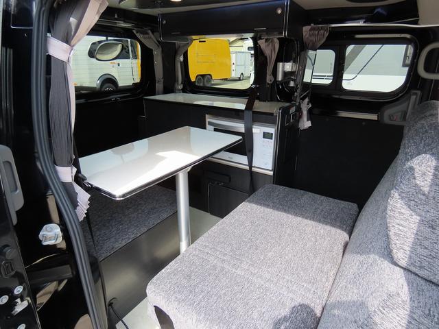 ＮＶ２００バネットバン 　キャンピングカー　リンエイ製　コンパクトバカンチェス　ＦＦヒーター　シングルサブバッテリー　２０００Ｗインバーター　電子レンジ　ＴＶ　ソーラーパネル　ＤＣ冷蔵庫　走行充電　外部充電　ドライブレコーダー（13枚目）