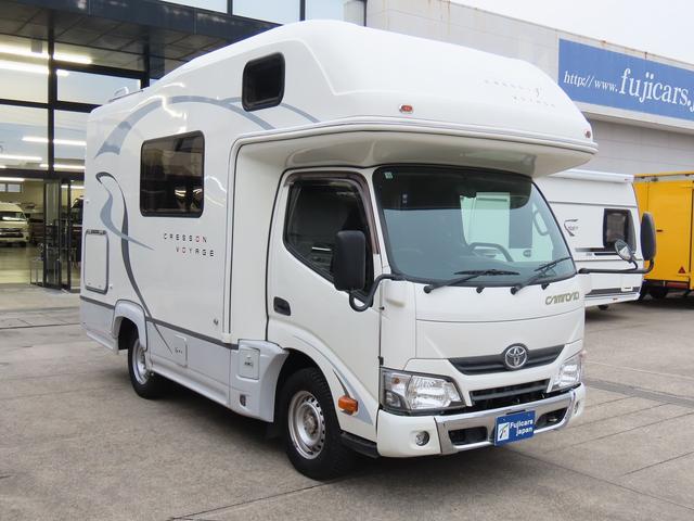 カムロード  キャンピングカー ナッツRV製 クレソンボヤージュX FFヒーター マックスファン 60LDC冷蔵庫 給排水ポリタンク シンク 走行充電 外部充電器 キーレス ACコンセント ツインサブバッテリー(3枚目)