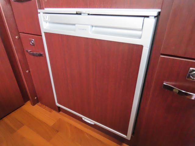 カムロード  キャンピングカー ナッツRV製 クレソンボヤージュX FFヒーター マックスファン 60LDC冷蔵庫 給排水ポリタンク シンク 走行充電 外部充電器 キーレス ACコンセント ツインサブバッテリー(26枚目)