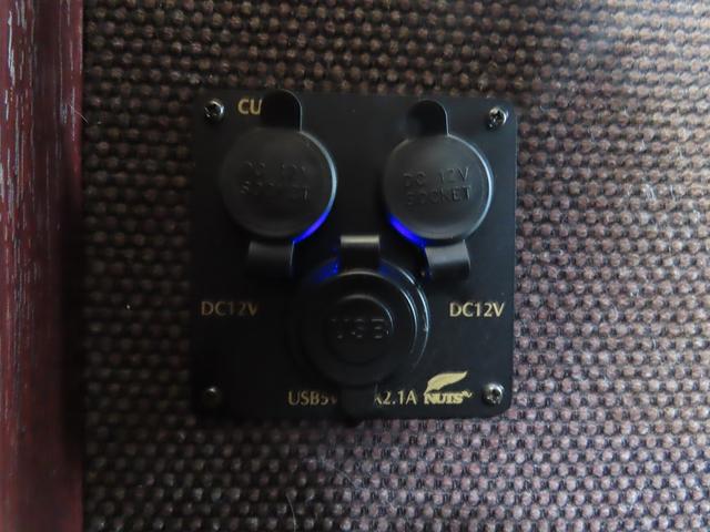 カムロード  キャンピングカー ナッツRV製 クレソンボヤージュX FFヒーター マックスファン 60LDC冷蔵庫 給排水ポリタンク シンク 走行充電 外部充電器 キーレス ACコンセント ツインサブバッテリー(46枚目)