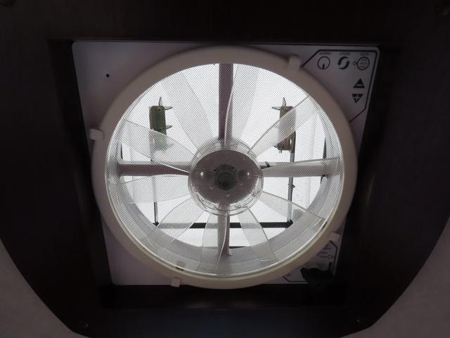 カムロード  キャンピングカー ナッツRV製 クレソンボヤージュX FFヒーター マックスファン 60LDC冷蔵庫 給排水ポリタンク シンク 走行充電 外部充電器 キーレス ACコンセント ツインサブバッテリー(51枚目)