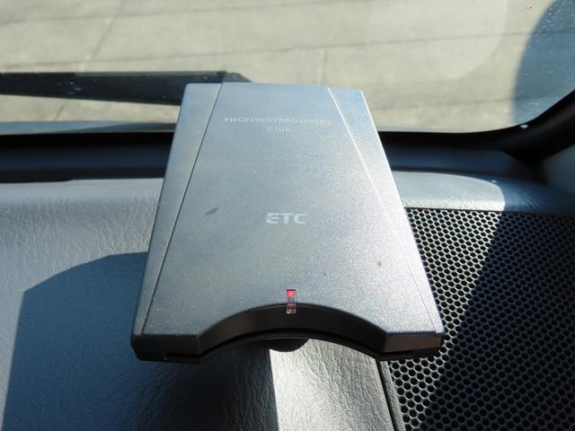 ボンゴトラック ＡｔｏＺ製　アミティ　キャンピングカー　シンク　電子レンジ　１８００Ｗインバータ　シングルサブバッテリー　走行充電　外部充電　給排水ポリタンク　ＤＣ冷蔵庫　マックスファン　アウターシャワー　ＡＣコンセント　エントランス網戸（49枚目）