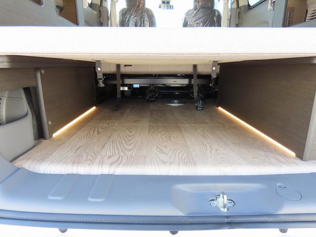 NV200バネットワゴン 新車 FOCS ルソ キャンピングカー 5ナンバー リチウム200Ah 急速走行充電器 急速外部充電器 12Vクーラー フリップダウンモニター レザーシート加工 スマートキー 外部電源 ACコンセント テーブル USB(17枚目)