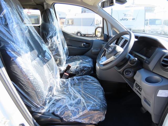 NV200バネットワゴン 新車 FOCS ルソ キャンピングカー 5ナンバー リチウム200Ah 急速走行充電器 急速外部充電器 12Vクーラー フリップダウンモニター レザーシート加工 スマートキー 外部電源 ACコンセント テーブル USB(31枚目)