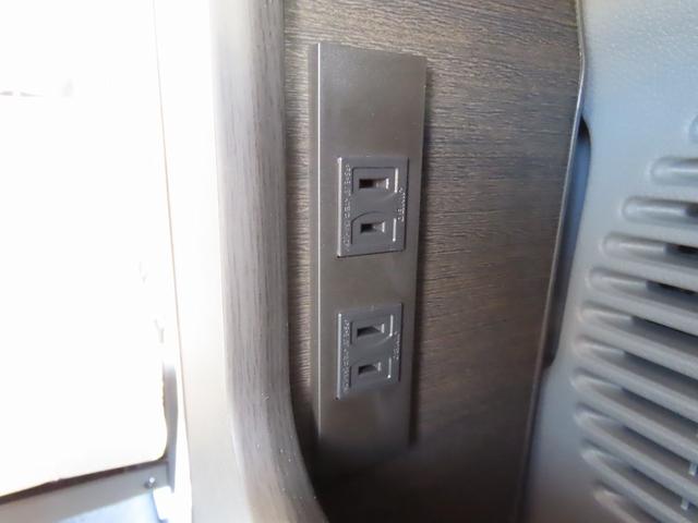 NV200バネットワゴン 新車 FOCS ルソ キャンピングカー 5ナンバー リチウム200Ah 急速走行充電器 急速外部充電器 12Vクーラー フリップダウンモニター レザーシート加工 スマートキー 外部電源 ACコンセント テーブル USB(44枚目)