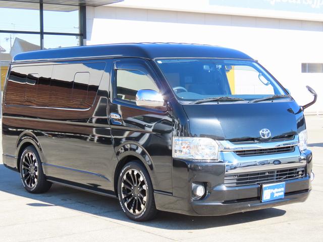 ハイエースワゴン FOCS DSプレミアム キャンピングカー 後席モニター リアヒーター リアクーラー 冷蔵庫 1500Wインバータ 社外ソナー 社外クルコン 18インチAW シングルサブバッテリー シンク ACコンセント 新品タイヤ 外部電源(4枚目)