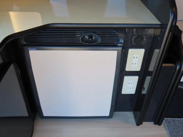 ハイエースワゴン FOCS DSプレミアム キャンピングカー 後席モニター リアヒーター リアクーラー 冷蔵庫 1500Wインバータ 社外ソナー 社外クルコン 18インチAW シングルサブバッテリー シンク ACコンセント 新品タイヤ 外部電源(15枚目)