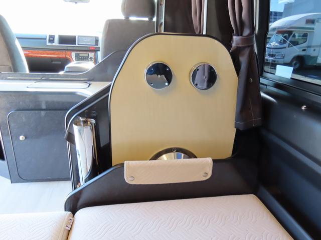 ハイエースワゴン FOCS DSプレミアム キャンピングカー 後席モニター リアヒーター リアクーラー 冷蔵庫 1500Wインバータ 社外ソナー 社外クルコン 18インチAW シングルサブバッテリー シンク ACコンセント 新品タイヤ 外部電源(24枚目)