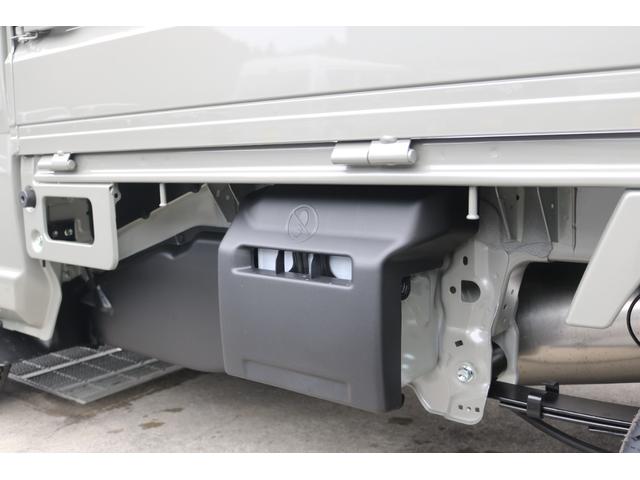 キャリイトラック ＫＣエアコン・パワステ農繁仕様　４ＷＤ　オートマ　届出済未使用車　セフティーサポート　強化サスペンション　キーレス　パワーウインドウ　アッパーメンバーガード　リアゲートチェーン　ＬＥＤ荷台作業灯（26枚目）