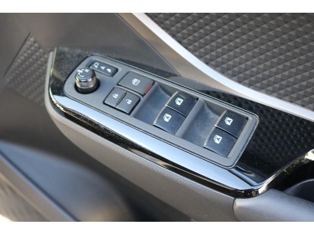 Ｃ－ＨＲ Ｇ　モード　ブルーノ　トヨタセーフティーセンス　純正９インチナビ　Ｂｌｕｅｔｏｏｔｈオーディオ　バックカメラ　ＥＴＣ　プッシュスタート＆」スマートキー　ハーフレザーコンビシート　シートヒーター（24枚目）
