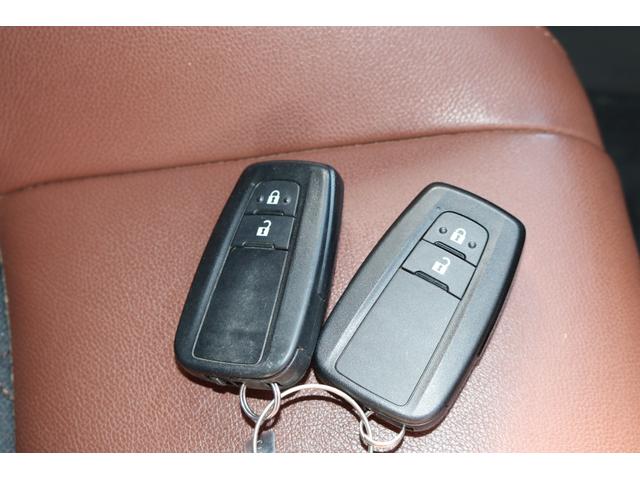 Ｃ－ＨＲ Ｇ　モード　ブルーノ　トヨタセーフティーセンス　純正９インチナビ　Ｂｌｕｅｔｏｏｔｈオーディオ　バックカメラ　ＥＴＣ　プッシュスタート＆」スマートキー　ハーフレザーコンビシート　シートヒーター（25枚目）