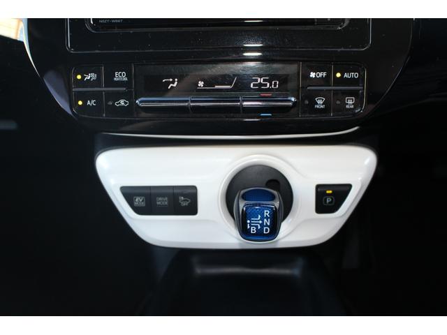 プリウス Sセーフティプラス ワンオナ 衝突回避システム Cソナー クルコン オートマチックハイビーム LEDライト メモリ-ナビ DVD視聴可 地デジフルセグTV ETC装備 Btオーディオ Bモニター スマートKEY(19枚目)