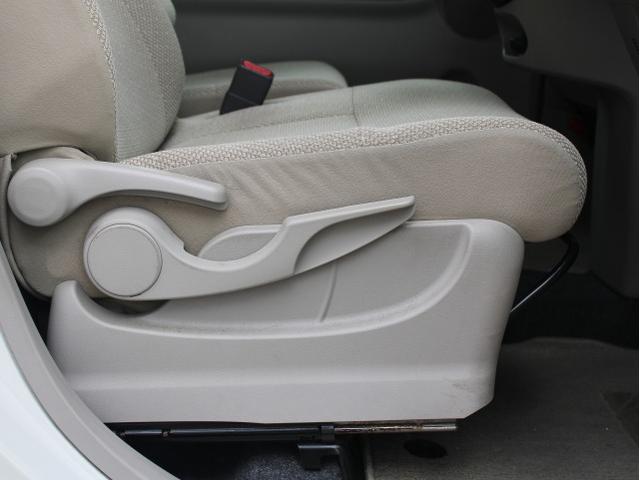 タント Ｘ　ＳＡ　保証付　新品バッテリー　純正８インチナビ　フルセグＴＶ　バックモニター　ＥＴＣ　片側パワースライドドア　オートライト　アイドリングストップ　スマートキー　プッシュスタート（15枚目）