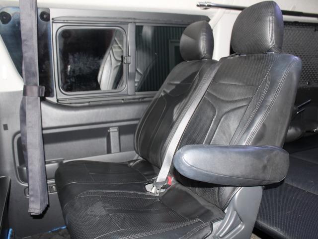 ハイエースワゴン ＧＬ　ハイエースワゴン　ＧＬ　保証付き　後席ベットキット　ＢＬＵＭＥ１８インチアルミホイール　ステラファイブテールレンズ　社外ドアミラーウィンカー　カロッツェリアナビ　社外Ｆスポイラー　車中泊仕様（22枚目）