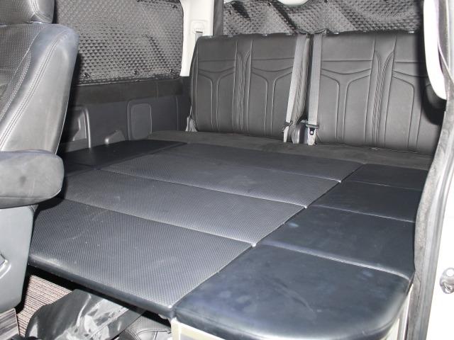 ハイエースワゴン ＧＬ　ハイエースワゴン　ＧＬ　保証付き　後席ベットキット　ＢＬＵＭＥ１８インチアルミホイール　ステラファイブテールレンズ　社外ドアミラーウィンカー　カロッツェリアナビ　社外Ｆスポイラー　車中泊仕様（23枚目）