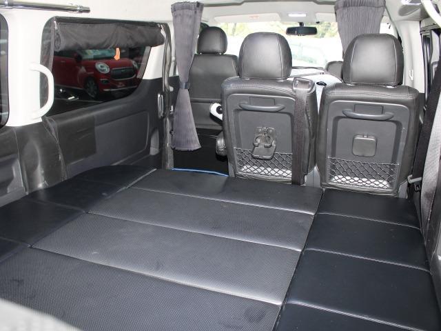 ハイエースワゴン ＧＬ　ハイエースワゴン　ＧＬ　保証付き　後席ベットキット　ＢＬＵＭＥ１８インチアルミホイール　ステラファイブテールレンズ　社外ドアミラーウィンカー　カロッツェリアナビ　社外Ｆスポイラー　車中泊仕様（25枚目）