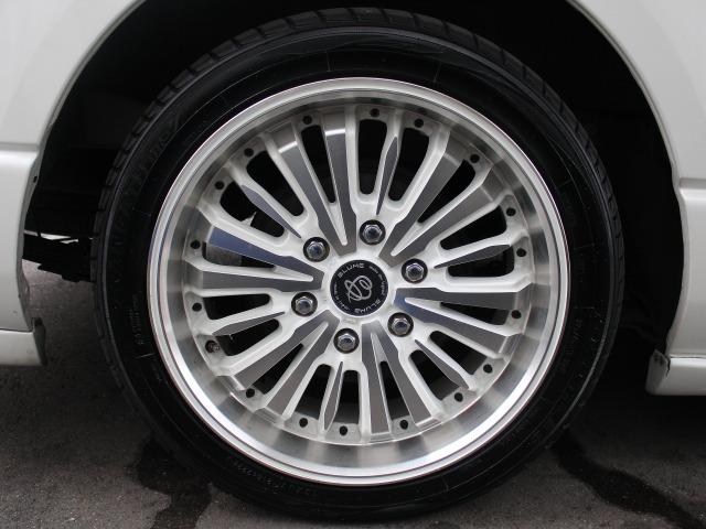 ハイエースワゴン ＧＬ　ハイエースワゴン　ＧＬ　保証付き　後席ベットキット　ＢＬＵＭＥ１８インチアルミホイール　ステラファイブテールレンズ　社外ドアミラーウィンカー　カロッツェリアナビ　社外Ｆスポイラー　車中泊仕様（35枚目）