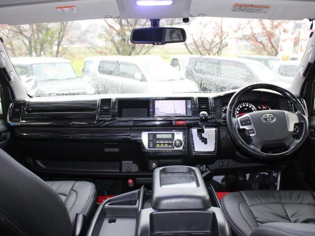 ハイエースワゴン ＧＬ　ハイエースワゴン　ＧＬ　保証付き　後席ベットキット　ＢＬＵＭＥ１８インチアルミホイール　ステラファイブテールレンズ　社外ドアミラーウィンカー　カロッツェリアナビ　社外Ｆスポイラー　車中泊仕様（42枚目）