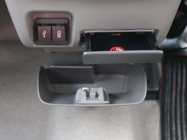 エブリイ Ｊリミテッド　届出済未使用車　盗難防止システム　衝突安全ボディ　衝突被害軽減システム　アイドリングストップ　両側パワースライドドア―　オートライト（13枚目）