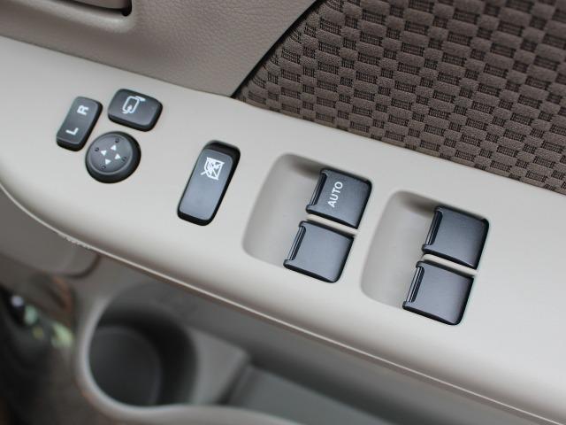 エブリイ Ｊリミテッド　届出済未使用車　盗難防止システム　衝突安全ボディ　衝突被害軽減システム　アイドリングストップ　両側パワースライドドア―　オートライト（17枚目）