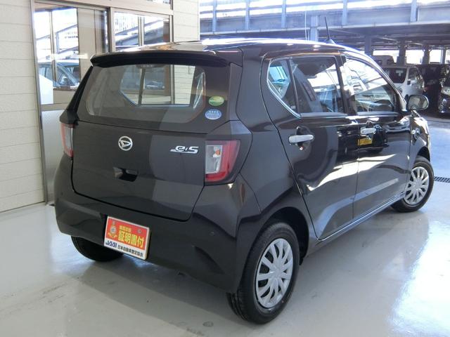 L SAIII 衝突被害軽減ブレーキ 横滑り防止装置 オートマチックハイビーム 前後コーナーセンサー アイドリングストップ 純正CDオーディオ 純正ホイールキャップ キーレスエントリー パワーウィンドウ エアコン(3枚目)