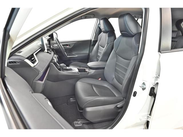 ＲＡＶ４ Ｇ　Ｚパッケージ　インテリジェントクリアランスソナー　ＡＷＤ　ＬＥＤライト　アルミホイル　オートクルーズ　横滑り防止装置　バックガイドモニター　盗難防止装置　デュアルエアバッグ　キーレス　パワーシート　ＡＢＳ　ＥＴＣ（11枚目）