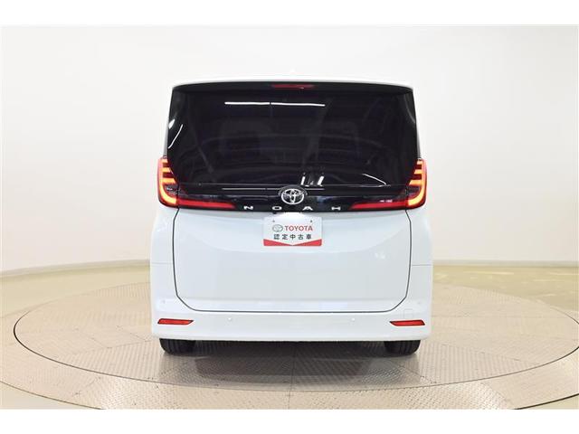 ノア X 衝突被害軽減装置 ドラレコ付 LEDライト オートクルーズコントロール 盗難防止システム バックモニター フルセグTV DVD再生 リアオートエアコン パワーウィンドウ 点検記録簿 ETC 3列シート(3枚目)