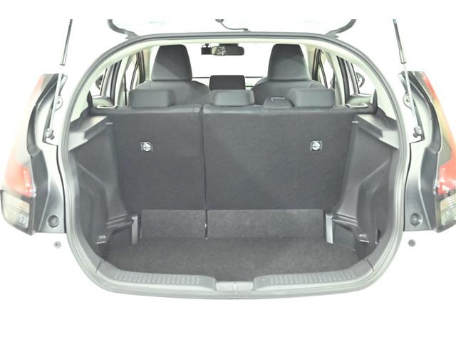 アクア Ｚ　ＬＥＤヘッドライト　スマートキー　１００Ｖ電源　イモビライザー　アルミホイール　ドライブレコーダー　オートクルーズコントロール　点検記録簿　フルセグＴＶ　エアコン　ＥＳＣ　ナビ＆ＴＶ　ＥＴＣ　キーレス（13枚目）