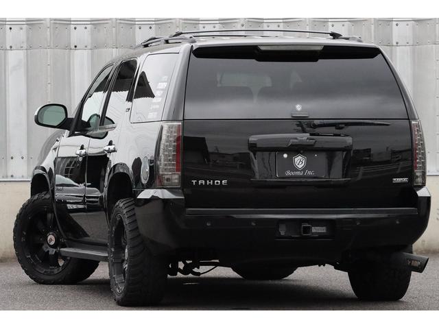 シボレータホ LTZ 4WD サンルーフ シートヒーター 黒革シート RBPアルミ 社外マフラー 社外ヘッドライト 社外メッシュグリル フリップダウンモニタ 1ナンバー登録 3列目あり ETC ALPINE TV(8枚目)