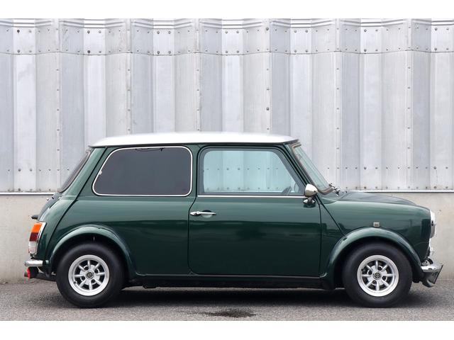 ＭＩＮＩ １．３　コブラシート　５速ＭＴ　足回り１０インチキット装着　オーバーフェンダー　オールペン（4枚目）