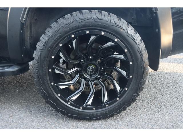 セコイア リミテッド　社外２０インチアルミ　リフトアップ　社外ヘッドライト　オーバーフェンダー　サンルーフ　ＡＬＰＩＮＥディスプレイオーディオ　ＪＢＬサウンド　Ｆ，Ｓ，Ｂカメラ　パワーシート　シートヒーター　ＥＴＣ（24枚目）