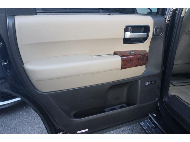 セコイア リミテッド　社外２０インチアルミ　リフトアップ　社外ヘッドライト　オーバーフェンダー　サンルーフ　ＡＬＰＩＮＥディスプレイオーディオ　ＪＢＬサウンド　Ｆ，Ｓ，Ｂカメラ　パワーシート　シートヒーター　ＥＴＣ（68枚目）