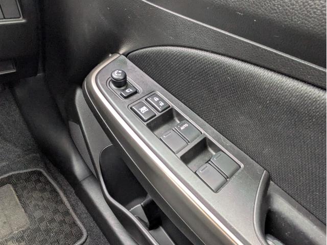 スイフト XRリミテッド 社外CDデッキ BTオーディオ USB接続 衝突軽減ブレーキ レーンアシスト 追従クルコン オートエアコン オートLED フォグ ステアリモコン 革巻ステア 純正16インチアルミ シートヒーター(23枚目)