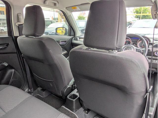 スイフト XRリミテッド 社外CDデッキ BTオーディオ USB接続 衝突軽減ブレーキ レーンアシスト 追従クルコン オートエアコン オートLED フォグ ステアリモコン 革巻ステア 純正16インチアルミ シートヒーター(32枚目)