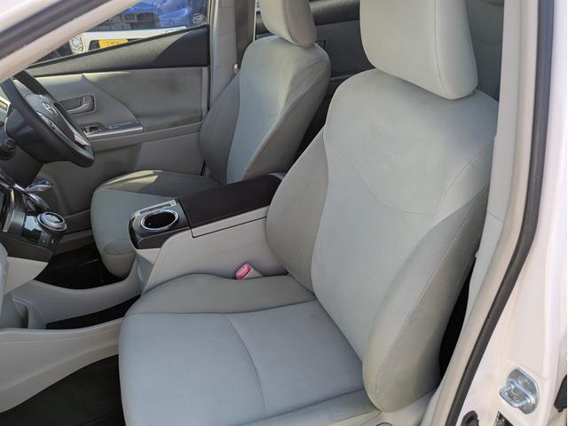 プリウスアルファ Ｓ　純正ＳＤナビ　ＢＴオーディオ　フルセグ　ＤＶＤ　ミュージックサーバー　　バックカメラ　障害物センサー　オートエアコン　オートＬＥＤ　フォグ　ステアリモコン　ドラレコ　純正１６インチアルミ　ＥＴＣ（8枚目）