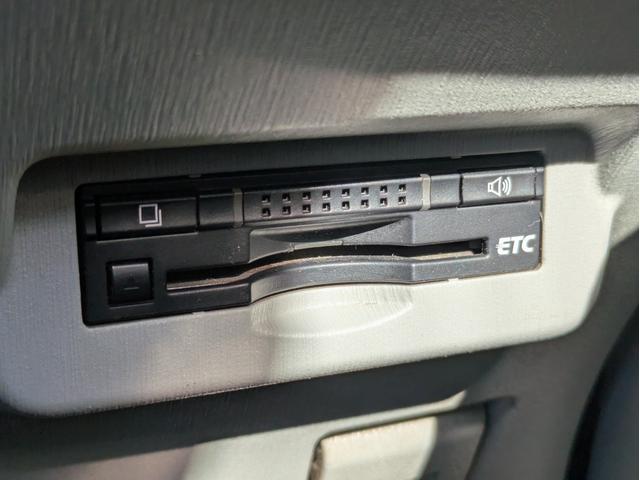 プリウスアルファ Ｓ　純正ＳＤナビ　ＢＴオーディオ　フルセグ　ＤＶＤ　ミュージックサーバー　　バックカメラ　障害物センサー　オートエアコン　オートＬＥＤ　フォグ　ステアリモコン　ドラレコ　純正１６インチアルミ　ＥＴＣ（17枚目）