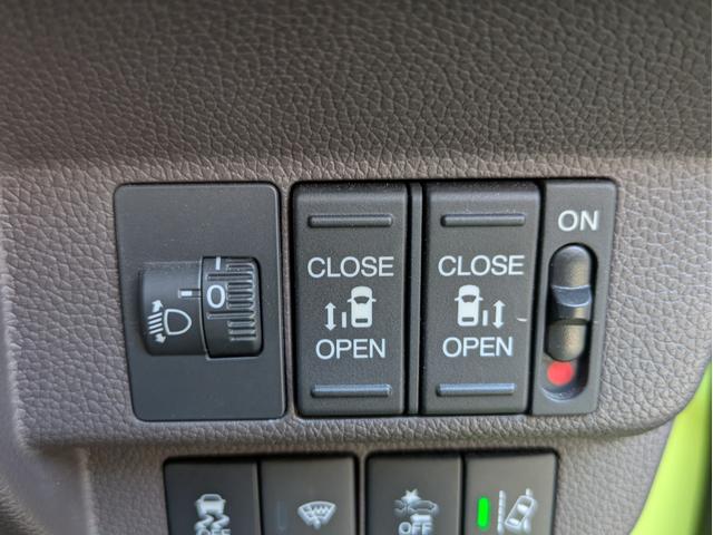 フリード Ｇ・ホンダセンシング　純正メモリーナビ　ＢＴオーディオ　フルセグ　ＤＶＤ　ミュージックサーバー　バックカメラ　衝突軽減ブレーキ　レーンアシスト　追従クルコン　ドラレコ　両側パワスラ　ステアリモコン　オートエアコン　ＥＴＣ（24枚目）