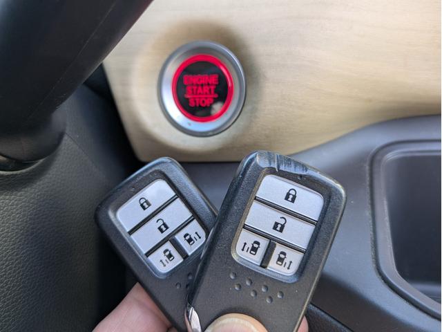 フリード Ｇ・ホンダセンシング　純正メモリーナビ　ＢＴオーディオ　フルセグ　ＤＶＤ　ミュージックサーバー　バックカメラ　衝突軽減ブレーキ　レーンアシスト　追従クルコン　ドラレコ　両側パワスラ　ステアリモコン　オートエアコン　ＥＴＣ（29枚目）