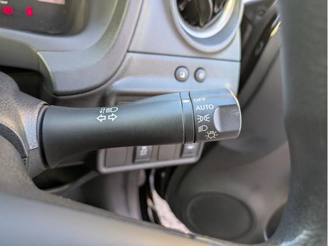 ノート e-パワー X 純正SDナビ BT/USB接続フルセグ DVD Mサーバー 全方位 バックカメラ 衝突軽減ブレーキ レーンアシスト 踏み間違い防止 追従クルコン 障害物センサー オートLED ステアリモコン ETC(28枚目)