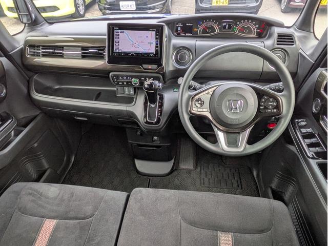 Ｎ－ＢＯＸカスタム Ｇ・Ｌホンダセンシング　純正ナビ　ＢＴオーディオ　ＤＶＤ　バックカメラ　衝突軽減ブレーキ　レーンアシスト　追従クルコン　片側パワスラ　オートＬＥＤ　フォグ　ステアリモコン　オートエアコン　純正アルミ　ロールカーテン　ＥＴＣ（13枚目）