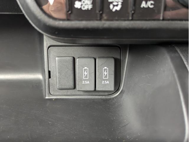 Ｎ－ＢＯＸカスタム Ｇ・Ｌホンダセンシング　純正ナビ　ＢＴオーディオ　ＤＶＤ　バックカメラ　衝突軽減ブレーキ　レーンアシスト　追従クルコン　片側パワスラ　オートＬＥＤ　フォグ　ステアリモコン　オートエアコン　純正アルミ　ロールカーテン　ＥＴＣ（23枚目）