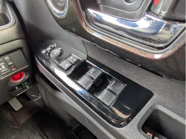 Ｎ－ＢＯＸカスタム Ｇ・Ｌホンダセンシング　純正ナビ　ＢＴオーディオ　ＤＶＤ　バックカメラ　衝突軽減ブレーキ　レーンアシスト　追従クルコン　片側パワスラ　オートＬＥＤ　フォグ　ステアリモコン　オートエアコン　純正アルミ　ロールカーテン　ＥＴＣ（30枚目）